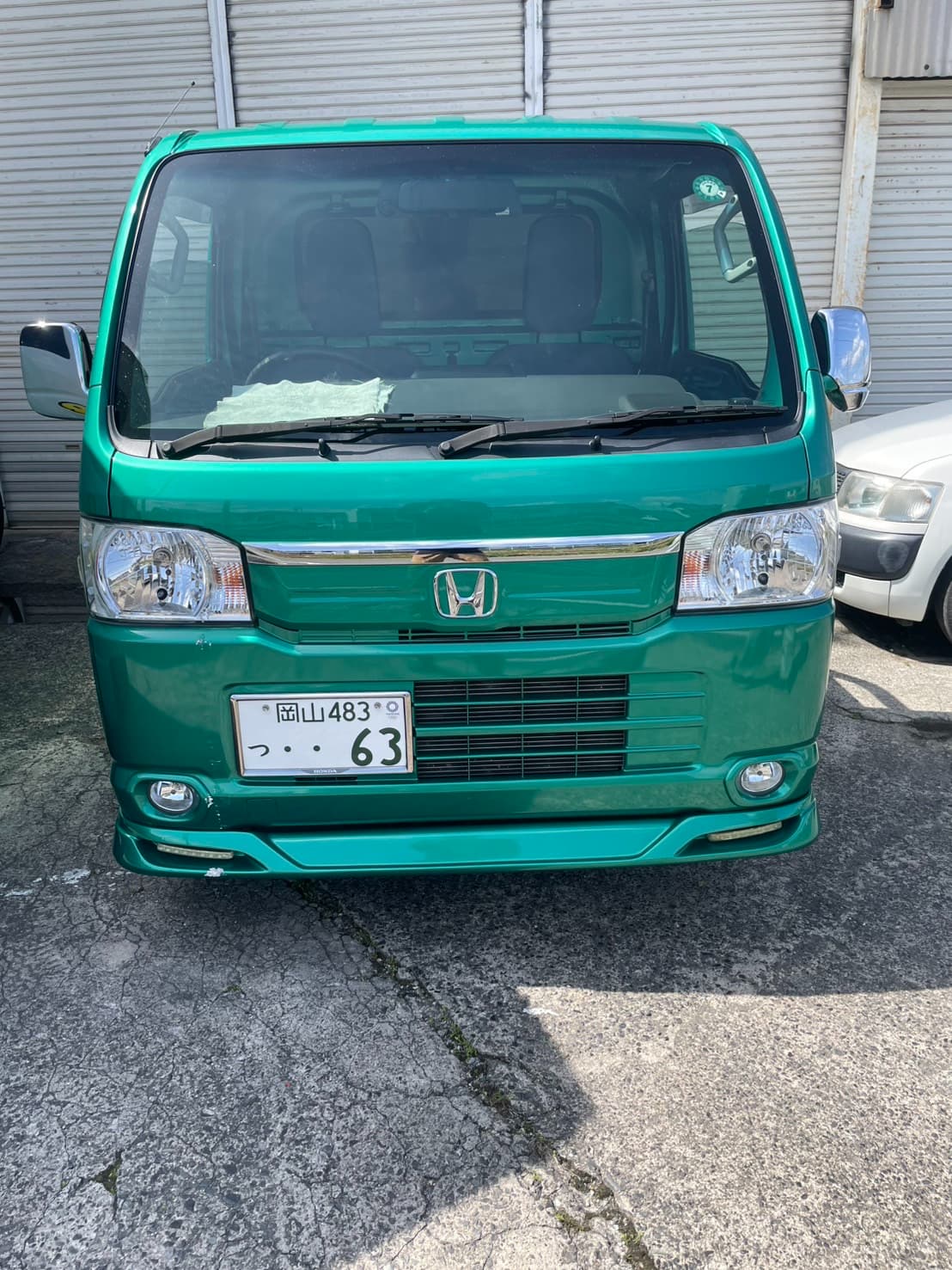 トラック塗装の画像
